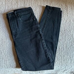 Everlane High Rise Skinny Jean in Black